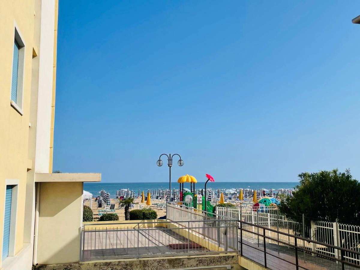 Appartamento Cima - Vista Mare, 3 Camere, Wifi, Family Apartment 利多迪迪耶索洛 外观 照片