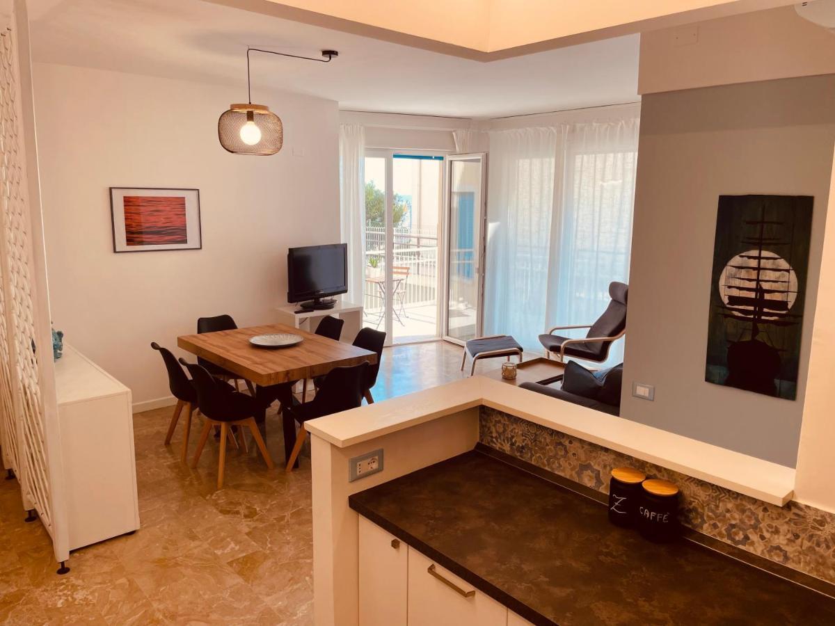 Appartamento Cima - Vista Mare, 3 Camere, Wifi, Family Apartment 利多迪迪耶索洛 外观 照片